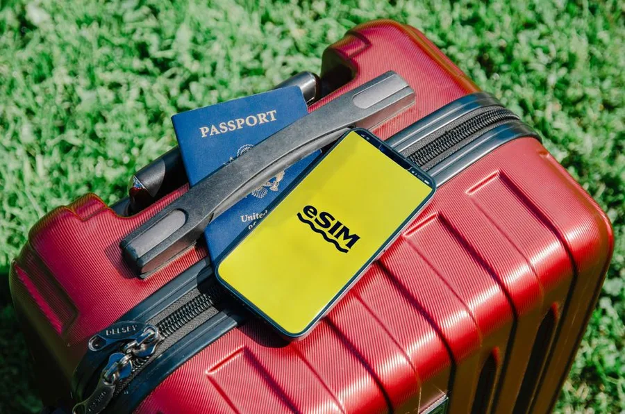 eSIM vs. SIM vs. Roaming: The 2026 Cost Breakdown