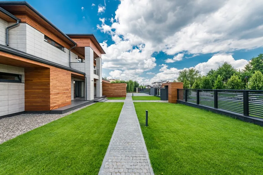 HavenRenovate vs. Your Homes Connection: Which Service Wins?